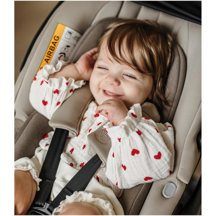 Venicci Tiago i-Size Car Seat & 360 Isofix Base, Beige