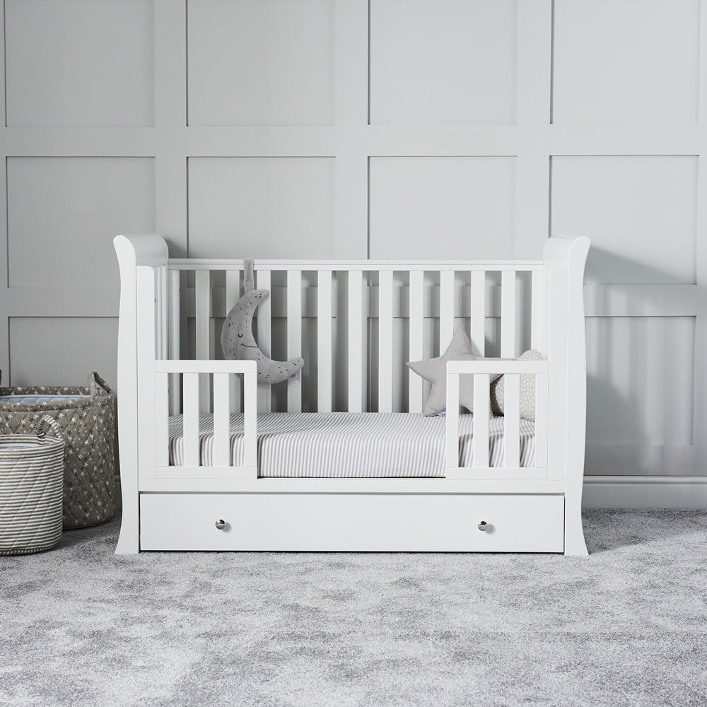 Ickle Bubba Snowdon 4 in 1 Mini 3 Piece Room Set with Mattress, White