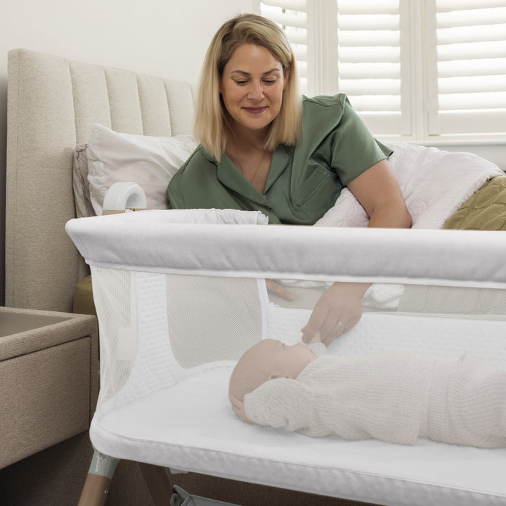 Obaby Cloud Bedside Crib Grey detail