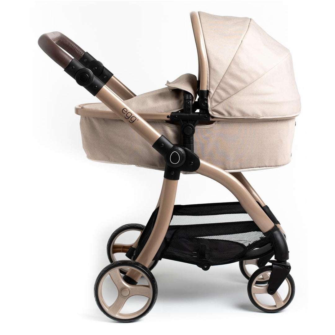 Roma Egg Dolls Pram, Feather