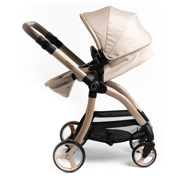 Roma Egg Dolls Pram, Feather