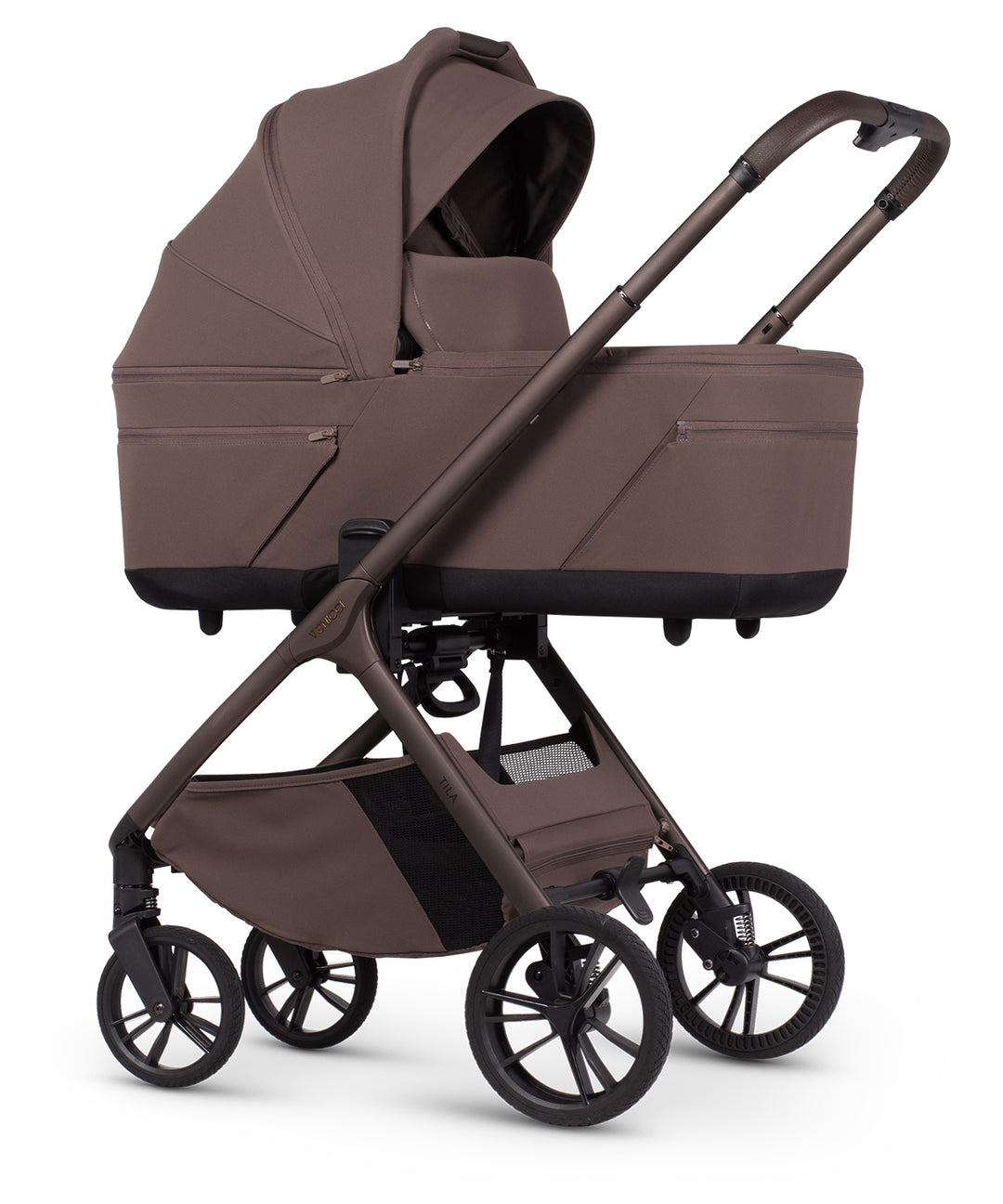Venicci Tila Noce carrycot on chassis