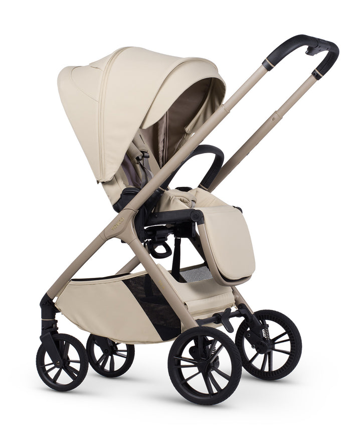 Venicci Tila Sabbia seat unit on chassis