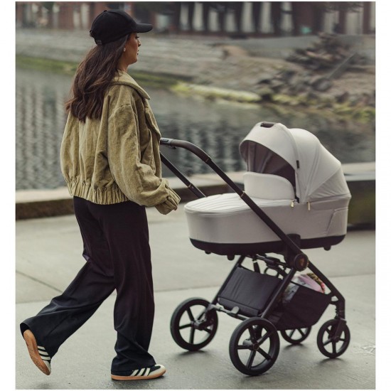 Venicci Claro 2 in 1 Pram Bundle, Vanilla