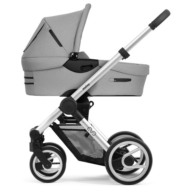 mutsy carrycot evo